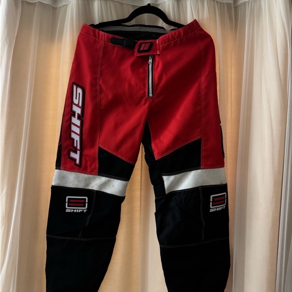 Shi by JOURNEYS Men's Bold Red and Black Pants - Picture 1 of 4